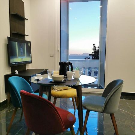 Vomero Guest House Napoli Bagian luar foto