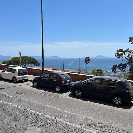 Vomero Guest House Napoli Bagian luar foto