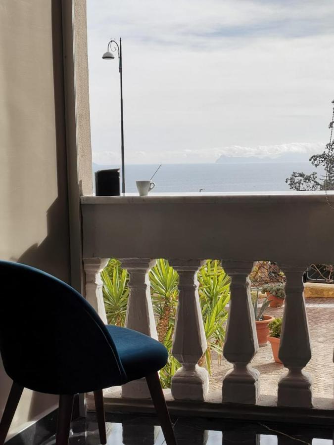 Vomero Guest House Napoli Bagian luar foto