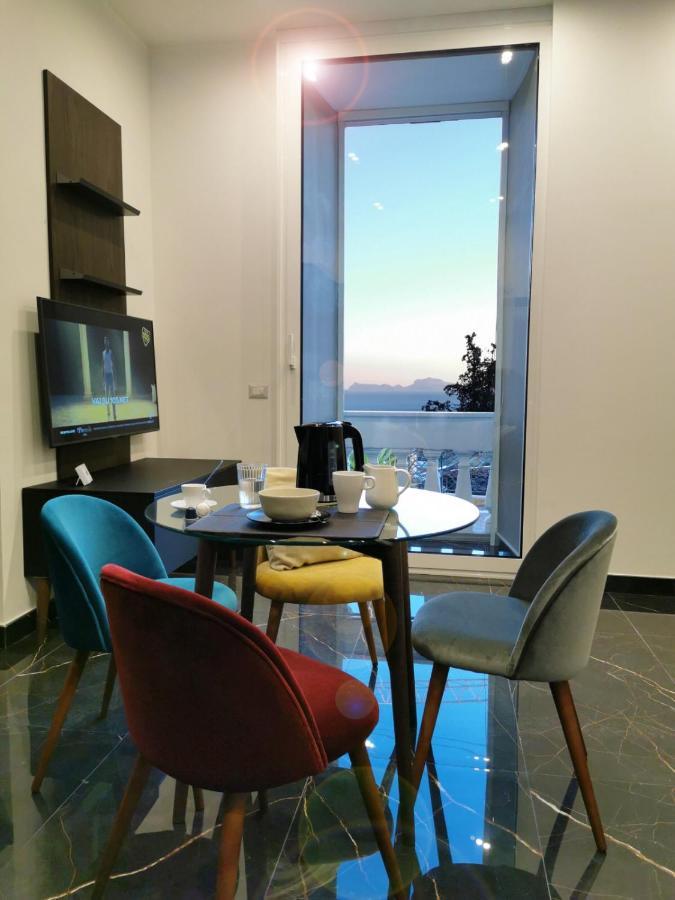 Vomero Guest House Napoli Bagian luar foto