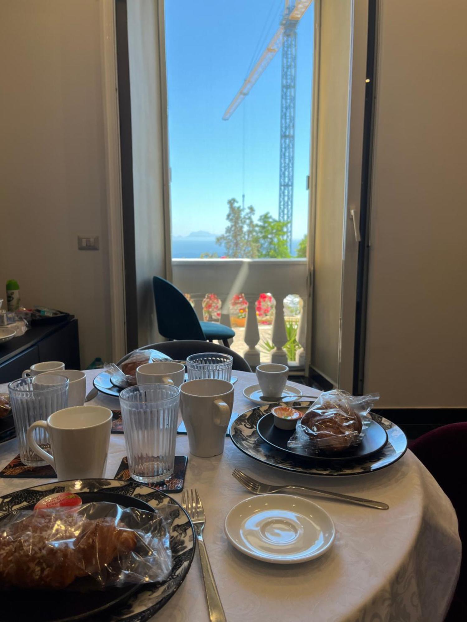 Vomero Guest House Napoli Bagian luar foto
