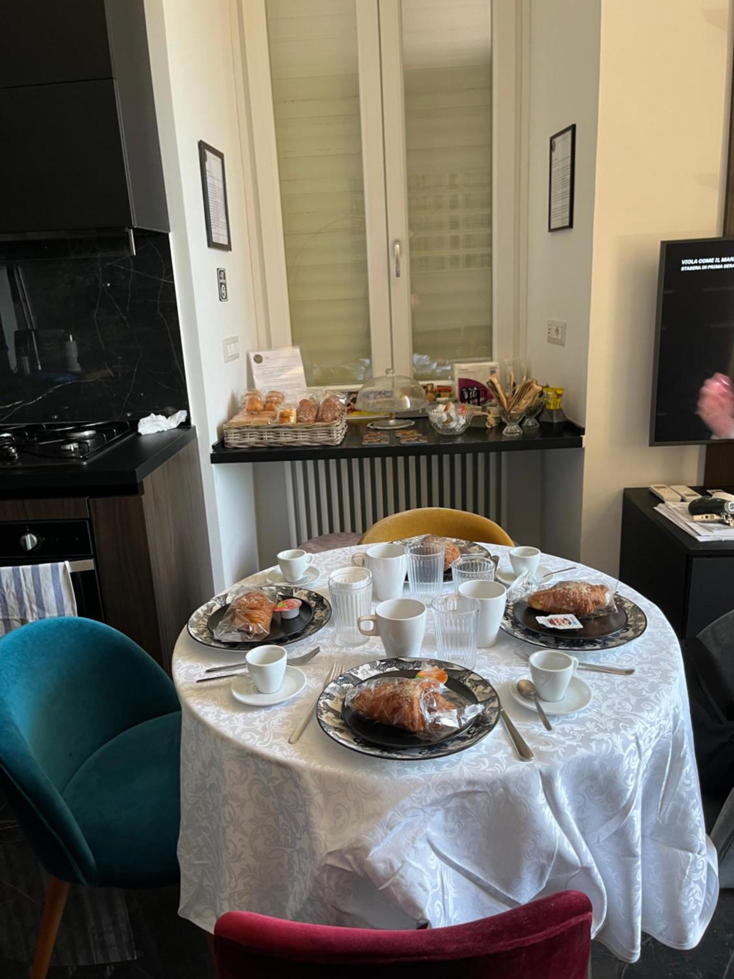 Vomero Guest House Napoli Bagian luar foto
